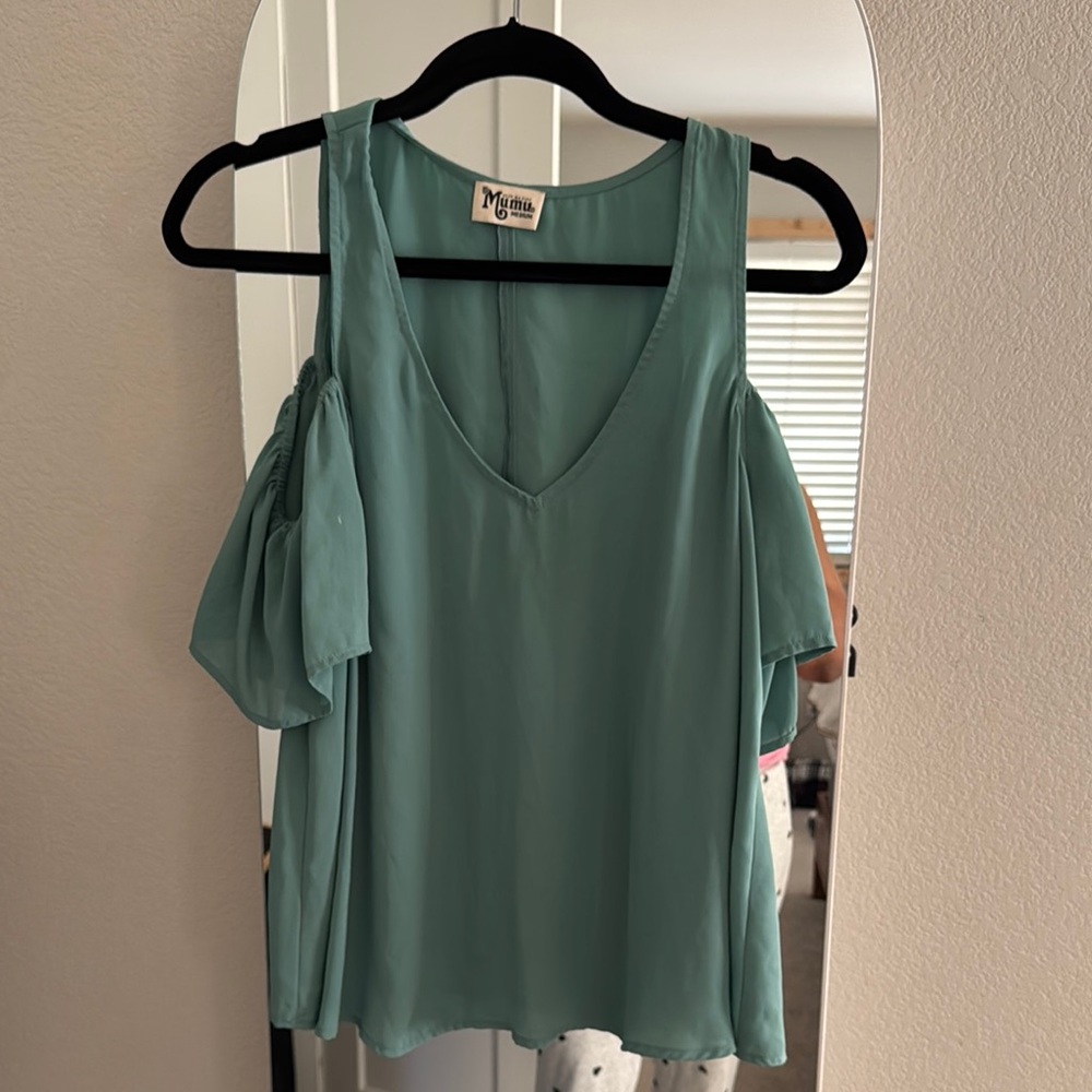 Show me your MUMU Green Flutter Sleeve Cut Out Blouse
